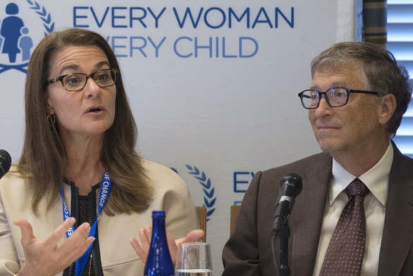 Bill Gates thừa nhận sai rất nhiều khi giao thiệp với tỉ phú ấu dâm Epstein - Ảnh 1.