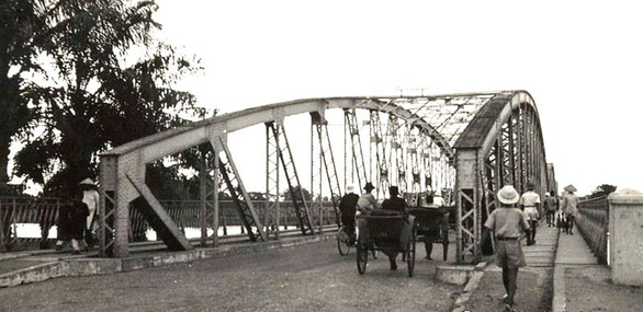 Trường Tiền - chuyện chưa kể cây cầu lịch sử: Kỳ 4: Sự thật dấu ấn Eiffel - Ảnh 2.