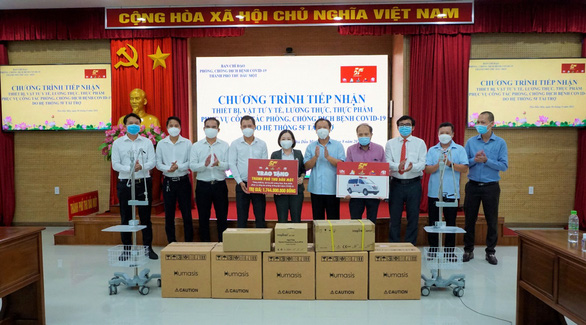 Hệ thống 5F trao quà 1,744 tỉ đồng góp sức chống COVID-19 - Ảnh 1.