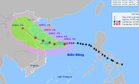 Bão số 5 còn tăng cấp, hướng vào vùng biển từ Quảng Trị đến Quảng Ngãi - Ảnh 1.