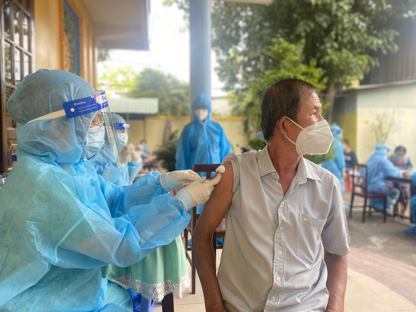 Nhiều phường tại TP Thủ Đức vẫn tạm ngừng hoạt động trung tâm thương mại, cắt tóc... - Ảnh 1. Nhiều phường tại TP Thủ Đức vẫn tạm ngừng hoạt động trung tâm thương mại, cắt tóc... - Ảnh 1.