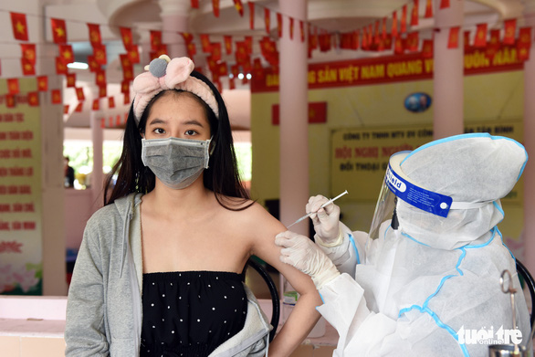 Quận Tân Bình, TP.HCM tiêm vắc xin mũi 2 không cần lên danh sách trước - Ảnh 1.