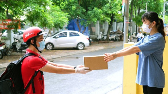 Xu thế mới giữa vận chuyển hàng hóa và sàn thương mại điện tử quốc tế - Ảnh 1. Xu thế mới giữa vận chuyển hàng hóa và sàn thương mại điện tử quốc tế - Ảnh 1.