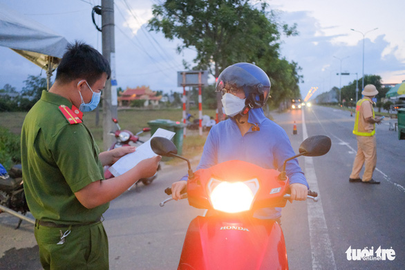 Doanh nghiệp Đà Nẵng kiến nghị tháo gỡ khó khăn khi ra vào thành phố - Ảnh 1.