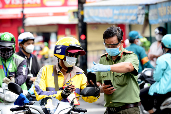 Công an TP đang điều tra vụ tham ô, mua bán thuốc Molnupiravir trái phép - Ảnh 1.