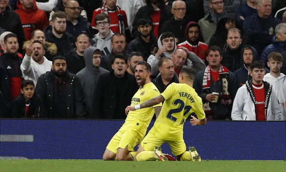 Ronaldo ghi bàn phút 90+5, đem 3 điểm về cho Man Utd - Ảnh 2. Ronaldo ghi bàn phút 90+5, đem 3 điểm về cho Man Utd - Ảnh 2.