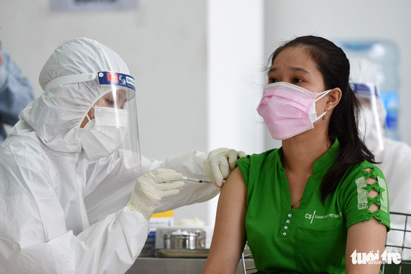 Đồng Nai đã tiêm được hơn 940.000 mũi vắc xin trong số gần 1,8 triệu liều được phân bổ - Ảnh 1.