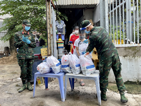 5.000 phần quà Tết Trung thu sẽ đến với các em nhỏ trong dịch COVID-19 - Ảnh 1.