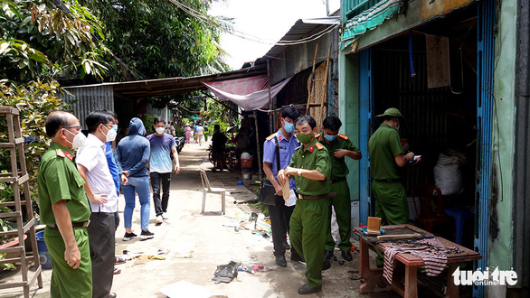 Đã bắt nghi phạm đốt nhà do ghen tuông sau 5 ngày lẩn trốn - Ảnh 2.