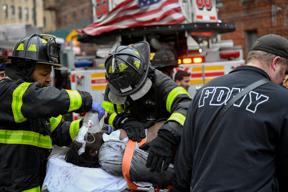 Cháy lớn làm ít nhất 19 người thiệt mạng ở New York - Ảnh 2.