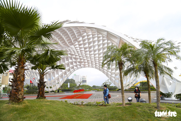 Ngắm cánh diều bay cao, công viên APEC độc đáo tại Đà Nẵng - Ảnh 2.