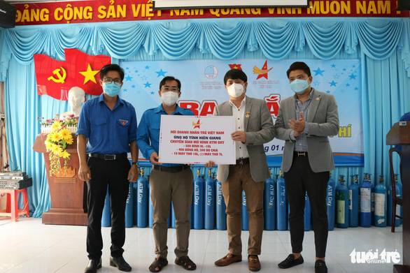 Hội Doanh nhân trẻ Việt Nam chuyển giao mô hình ATM oxy cho Kiên Giang - Ảnh 2.
