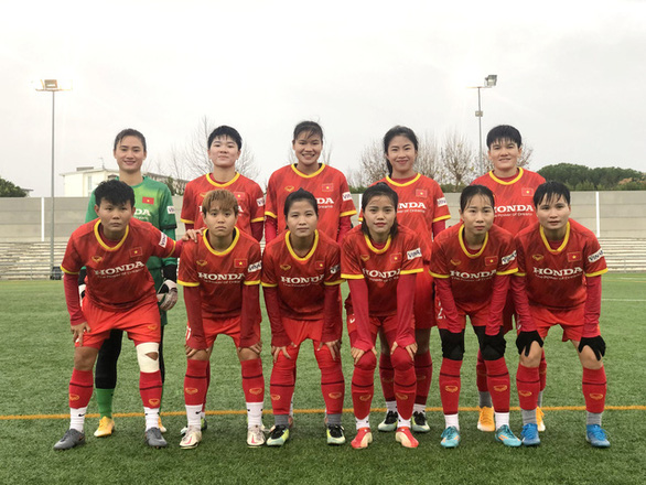13 cầu thủ đội tuyển nữ Việt Nam dương tính với COVID-19, khó khăn thêm chồng chất - Ảnh 1.