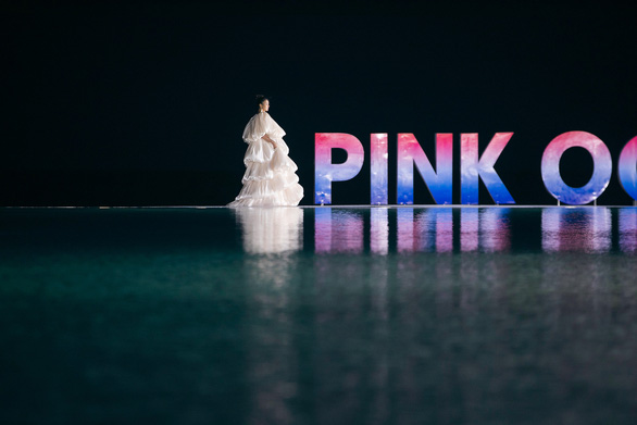 Pink Ocean - cuộc dạo chơi bên biển của 6 nhà thiết kế trẻ - Ảnh 7.