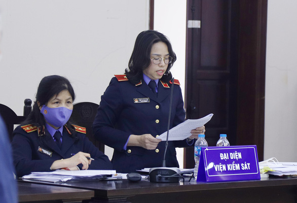 Cựu giám đốc Bệnh viện Bạch Mai Nguyễn Quốc Anh bị đề nghị 5-6 năm tù - Ảnh 2.