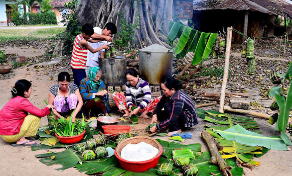 Tháng chạp nhớ bánh khúc, bánh giầy, bánh chưng ở vùng chiêm trũng quê tôi - Ảnh 1.