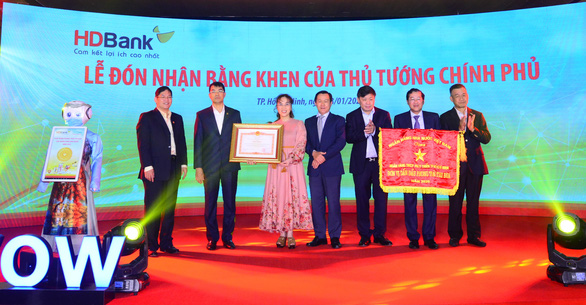 HDBank nhận bằng khen của Thủ tướng vì thành tích xuất sắc trong phòng chống dịch COVID-19 - Ảnh 1.