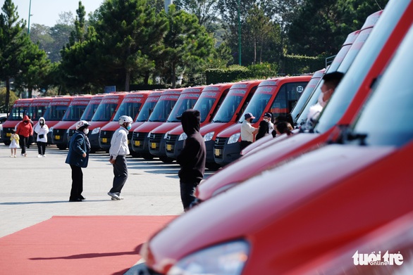 Đà Lạt có xe buýt mini tiện dụng - Ảnh 3. Đà Lạt có xe buýt mini tiện dụng - Ảnh 3.