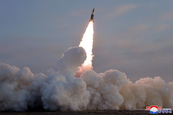 Triều Tiên phóng tên lửa lần thứ 5 kể từ đầu năm 2022? - Ảnh 1.