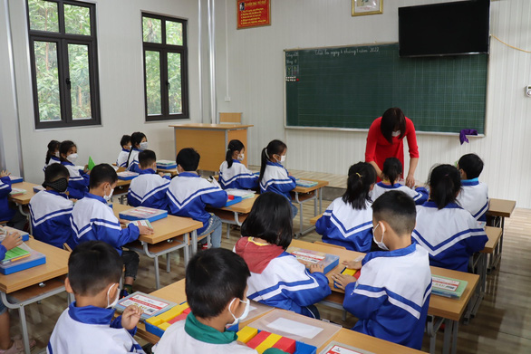 Tặng lớp học cho Trường TH Dương Tự Minh, Thái Nguyên - Ảnh 2.