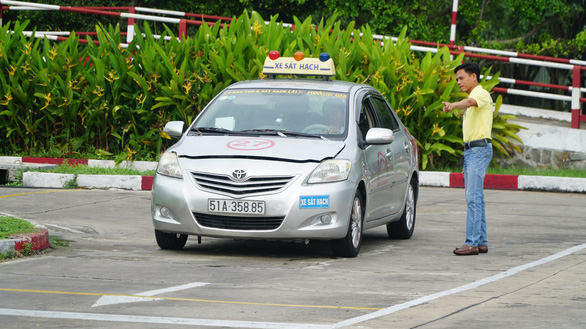 Vẫn tranh cãi việc tách Luật giao thông đường bộ, để cơ quan nào quản lý dạy lái xe - Ảnh 1.