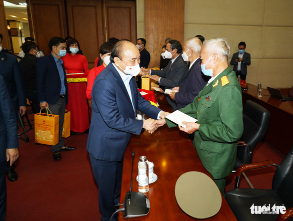 Chủ tịch nước, Thủ tướng thăm và chúc Tết Hải Phòng, Quảng Ninh - Ảnh 1.