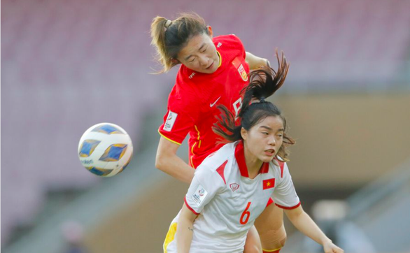 Thua Trung Quốc, tuyển nữ Việt Nam phải đá 2 trận play-off tranh vé dự World Cup 2023 - Ảnh 1.