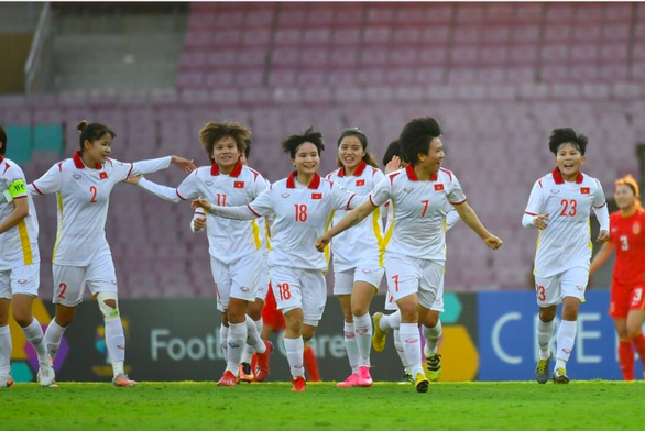 Thua Trung Quốc, tuyển nữ Việt Nam phải đá 2 trận play-off tranh vé dự World Cup 2023 - Ảnh 2.