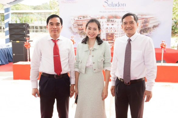 Bình Minh, Đức Tuấn dự lễ động thổ ở Phú Quốc ngày đầu năm - Ảnh 3. Bình Minh, Đức Tuấn dự lễ động thổ ở Phú Quốc ngày đầu năm - Ảnh 3.