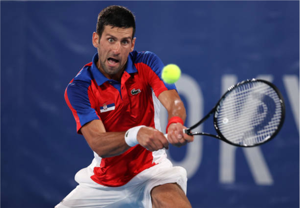 Pháp cho Djokovic dự Roland Garros dù chưa tiêm vắc xin - Ảnh 1.
