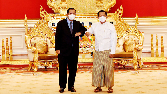 Ông Hun Sen gặp Thống tướng Myanmar - Ảnh 1.