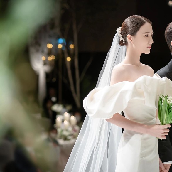 Ảnh cưới đẹp như mơ của luật sư 1000 won Nam Goong Min và Jin Ah Reum - Ảnh 3. Ảnh cưới đẹp như mơ của luật sư 1000 won Nam Goong Min và Jin Ah Reum - Ảnh 3.