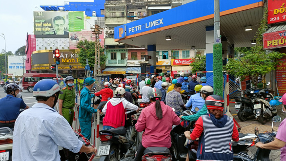 Nói cây xăng đóng cửa không phổ biến, Bộ Công Thương đang ở đâu? - Ảnh 1.