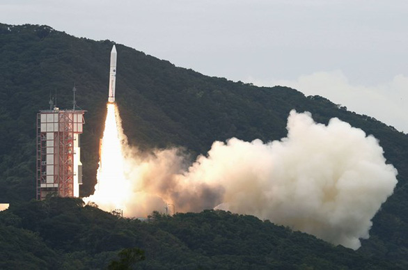 Tên lửa vũ trụ Nhật Bản tự hủy sau khi phóng không thành công - Ảnh 1.