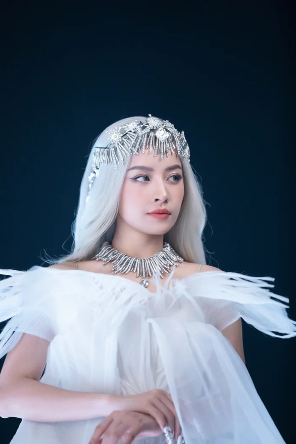 Phản ứng của cư dân mạng khi Chi Pu tuyên bố hủy ra mắt album đầu tay - Ảnh 3. Phản ứng của cư dân mạng khi Chi Pu tuyên bố hủy ra mắt album đầu tay - Ảnh 3.