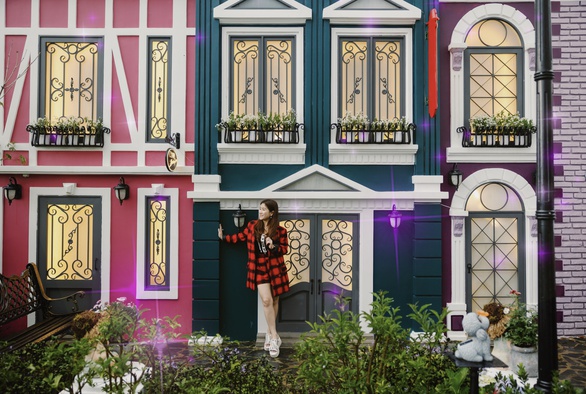 Ra đây mà xem... căn biệt thự 30 tỉ đồng của Kiều Linh ở Đà Lạt - Ảnh 3. Ra đây mà xem... căn biệt thự 30 tỉ đồng của Kiều Linh ở Đà Lạt - Ảnh 3.