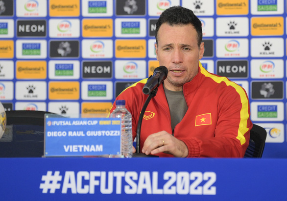HLV Diego Giustozzi: Futsal Việt Nam tập trung cao độ cho trận tứ kết gặp Iran vào 4-10 - Ảnh 1.