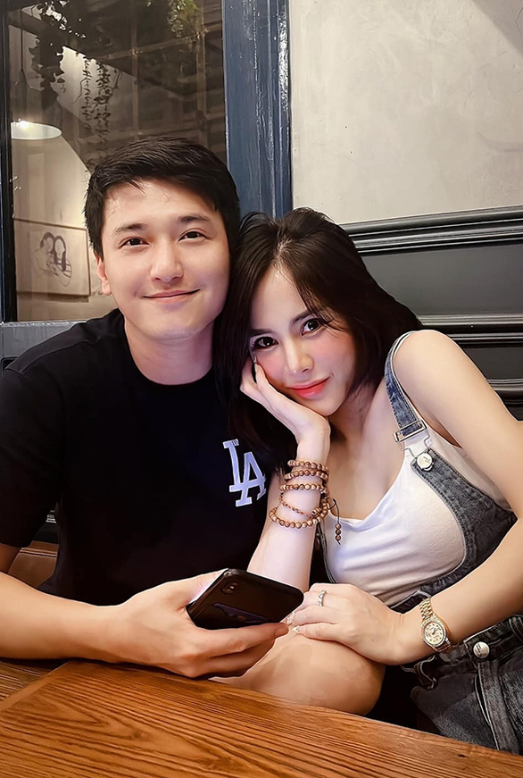 Ảnh vui sao Việt 2-10: Ngọc Trinh, Vũ Khắc Tiệp tình cảm bên con trai nuôi - Ảnh 6. Ảnh vui sao Việt 2-10: Ngọc Trinh, Vũ Khắc Tiệp tình cảm bên con trai nuôi - Ảnh 6.