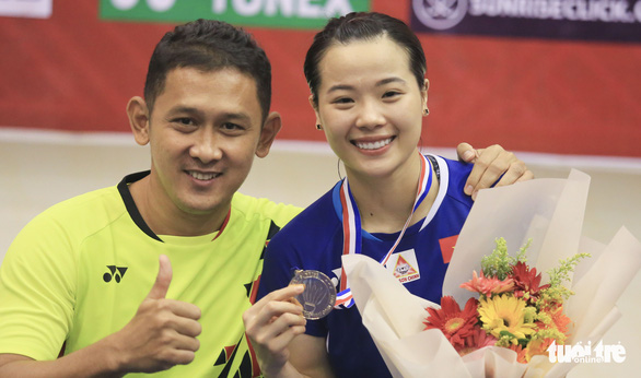 Thùy Linh rạng ngời trong ngày lập kỳ tích tại Vietnam Open