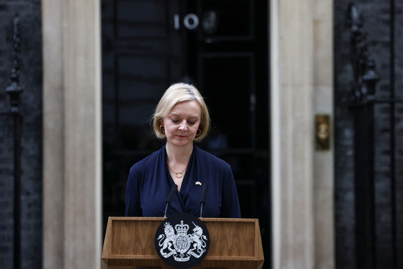 Thủ tướng Anh Liz Truss tuyên bố từ chức sau hơn một tháng nắm quyền - Ảnh 1.