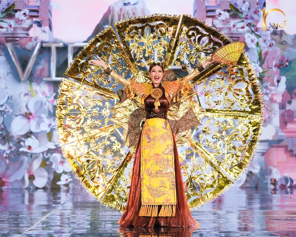 Thí sinh Miss Grand International tập yoga, múa ba lê... khi diễn trang phục dân tộc - Ảnh 17. Thí sinh Miss Grand International tập yoga, múa ba lê... khi diễn trang phục dân tộc - Ảnh 17.