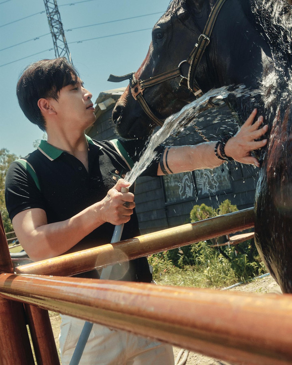 Bí kíp mới: Học cưỡi ngựa rèn dẻo dai, bền sức như Hồ Quang Hiếu - Ảnh 2.