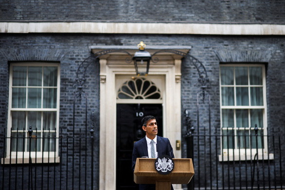 Tân Thủ tướng Anh cam kết sửa chữa sai lầm của người tiền nhiệm - Ảnh 1.