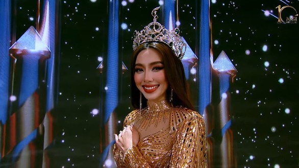 Thú vị Hoa hậu Thùy Tiên phát biểu kết thúc nhiệm kỳ bằng 4 thứ tiếng - Ảnh 4. Thú vị Hoa hậu Thùy Tiên phát biểu kết thúc nhiệm kỳ bằng 4 thứ tiếng - Ảnh 4.