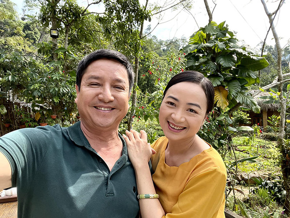 Ảnh vui sao Việt 26-10: Hoài Linh tất bật chạy show ở Mỹ - Ảnh 4.