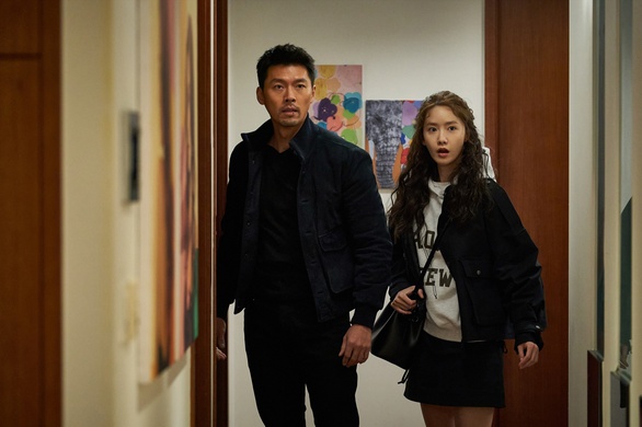 YoonA đối đáp thông minh khi bị hỏi chọn ai, giữa Hyun Bin và Lee Jong Suk - Ảnh 3. YoonA đối đáp thông minh khi bị hỏi chọn ai, giữa Hyun Bin và Lee Jong Suk - Ảnh 3.