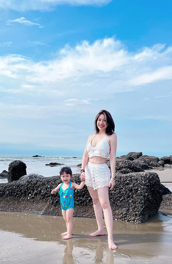 Ảnh vui sao Việt 26-10: Hoài Linh tất bật chạy show ở Mỹ - Ảnh 3. Ảnh vui sao Việt 26-10: Hoài Linh tất bật chạy show ở Mỹ - Ảnh 3.