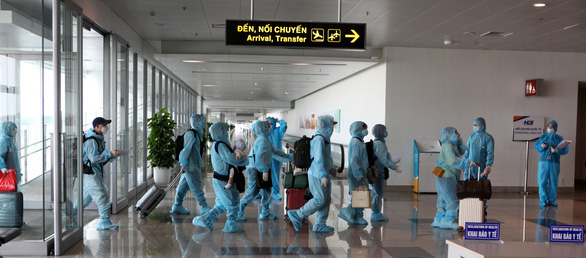 10 quận, huyện Hà Nội có 1 ngày để cung cấp tài liệu vụ chuyến bay giải cứu - Ảnh 1.