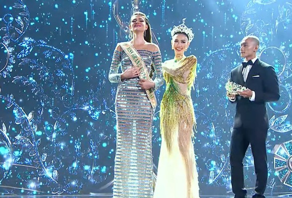 10 tháng đương nhiệm Miss Grand Thùy Tiên có 9 lần trao vương miện cho tân hoa hậu - Ảnh 2. 10 tháng đương nhiệm Miss Grand Thùy Tiên có 9 lần trao vương miện cho tân hoa hậu - Ảnh 2.