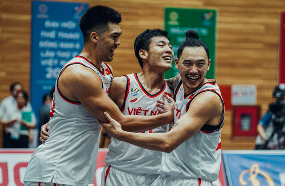 Ngôi sao Tâm Đinh khởi nghiệp dạy bóng rổ tại Hà Nội - Ảnh 2.